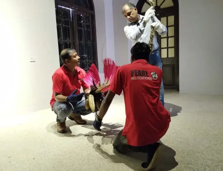 Group of working mens | Pearl Relocation